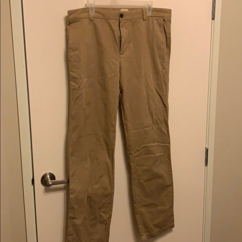 G.H. Bass Relaxed Fit Khaki Pants
